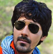 Watch The Hero - Abhimanyu