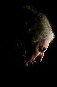 Watch Madre Quentina