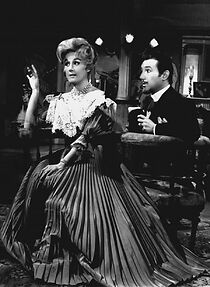 Watch Las mujeres los prefieren tontos