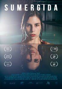 Watch Sumergida