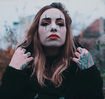 Watch Annabelle: Je t'aime