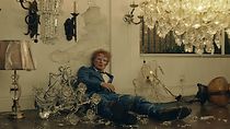 Watch Ed Sheeran: Shivers