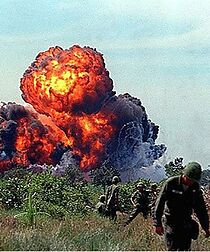 Watch Sju ton bomber per person