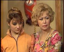 Watch Ona rodilas v sorochke