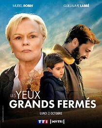 Watch Les yeux grands fermés