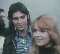 Watch Ici, peut-être