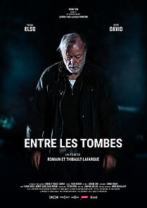 Watch Entre les tombes (Short 2021)