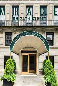 Watch Miracle on 74th Street