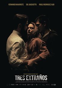 Watch Tres Extraños
