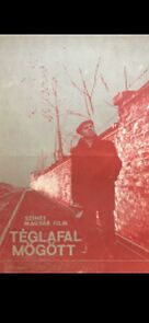 Watch A téglafal mögött