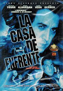 Watch La casa de enfrente