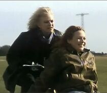 Watch Blank päls och starka tassar