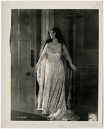 Watch Swords and the Woman