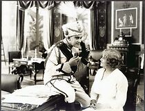 Watch Millionæren i røverhænder (Short 1915)