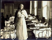 Watch Den retfærdiges hustru