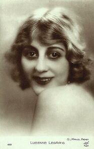 Watch Mon curé chez les pauvres