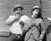 Watch Run 'Em Ragged (Short 1920)