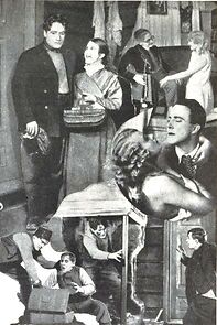 Watch Simen Mustrøens besynderlige opplevelser