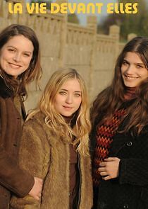 Watch La vie devant elles