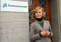 Watch Die Treuhänderin