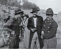 Watch A Siren of the Desert (Short 1914)