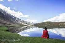 Watch No Woman's Land