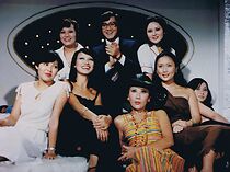 Watch Ha luo chuang shang ye gui ren