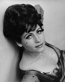 Watch Nun singen sie wieder