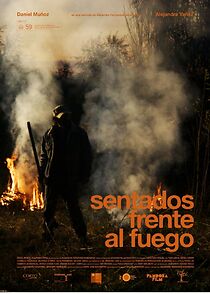 Watch Sentados frente al fuego