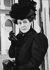 Watch Historia de la frivolidad