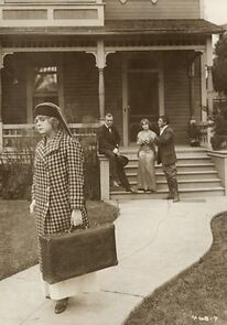 Watch A Woman Laughs (Short 1914)