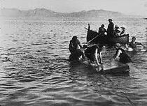 Watch Radeau avec baigneurs (Short 1896)