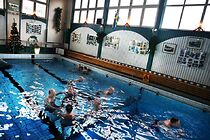 Watch En film om när man badar (Short 2008)