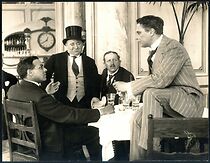 Watch En Kone søges (Short 1915)