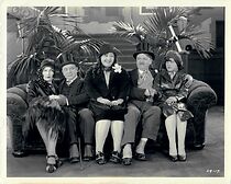 Watch Restless Bachelors (Short 1928)