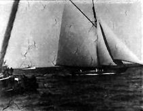 Watch 'Shamrock' and 'Erin' Sailing (Short 1899)