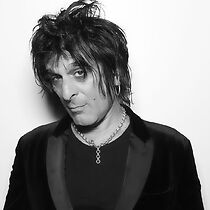 Watch Yle Live: Michael Monroe 50 vuotta (TV Special 2012)