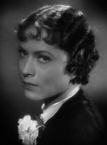 Watch Waltz Around the Stefanstower