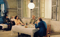 Watch To spiti stin exohi