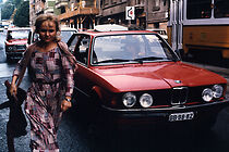 Watch Zuhanás közben