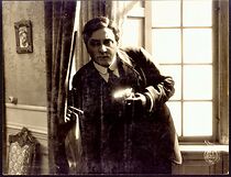 Watch Manden med de ni Fingre V