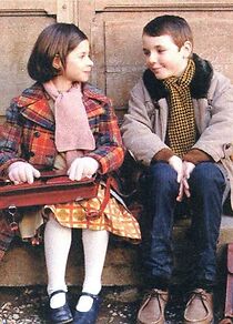 Watch Le piano oublié