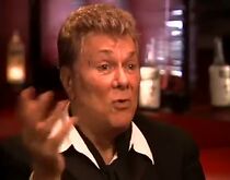 Watch Tony Curtis on 'Some Like It Hot'