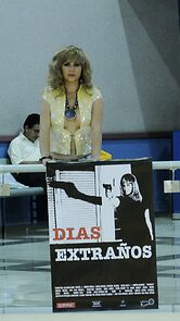 Watch Días extraños (Short 2009)