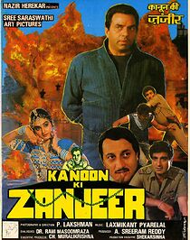 Watch Kanoon Ki Zanjeer