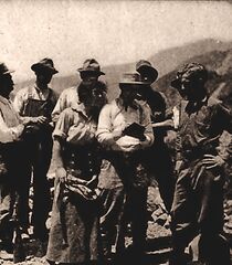 Watch A Fight to a Finish (Short 1913)