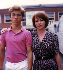 Watch Un garçon de France