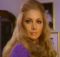 Watch Una adorable familia