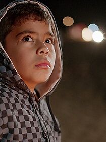 Watch Luces Brillantes (Short 2015)