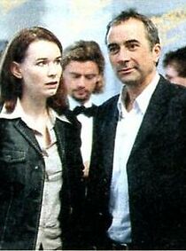 Watch Caution personnelle